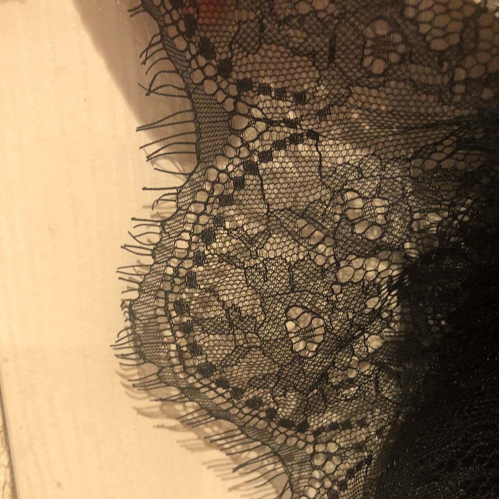 🆕 NWT Black lace cuffed blouse